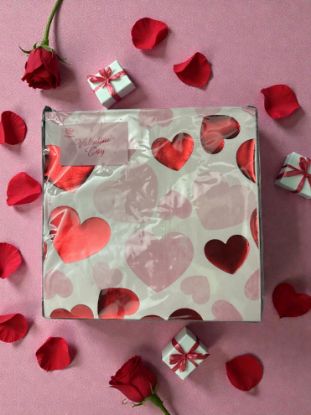 Picture of 20 x valentines day napkins red and pink hearts design New